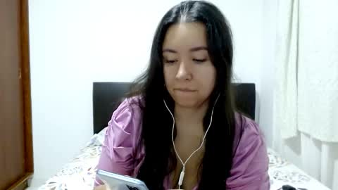 Snapshot of emely_sexx chatting on 09-28-25, 10:09 emely_sexx online show from 09-28-25, 10:09