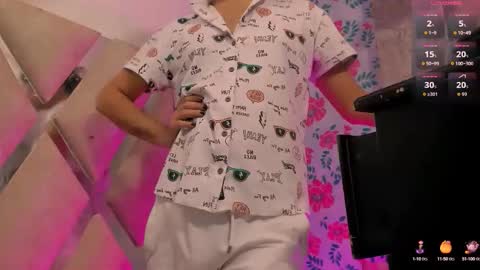 emely online show from 09-29-25, 11:48