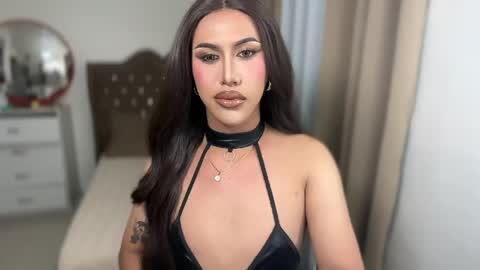 Snapshot of emelywest chatting on 03-11-26, 09:37 EMELY online show from 03-11-26, 09:37