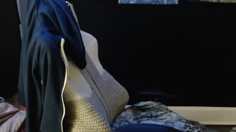 Snapshot of emeraldstrawberri chatting on 12-01-25, 10:59 emeraldstrawberri online show from 12-01-25, 10:59