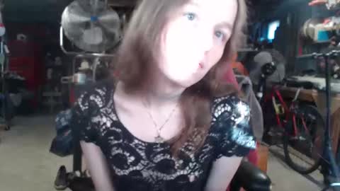Emerald online show from 10-27-25, 07:07