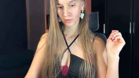 emi__ly online show from 01-05-26, 05:27