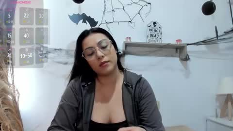 emi_carter online show from 10-30-25, 07:14