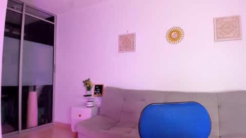 emi_carter online show from 12-20-25, 10:28