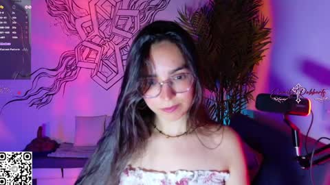 Emmily Roberts online show from 04-14-26, 01:11