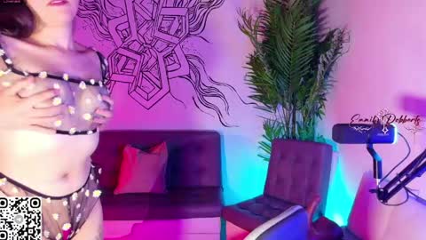 Emmily Roberts online show from 04-24-26, 12:57