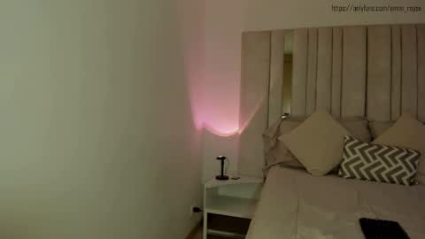 emi_royse online show from 12-17-24, 05:58