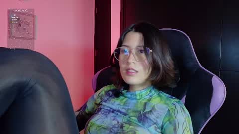     online show from 06-12-26, 02:32