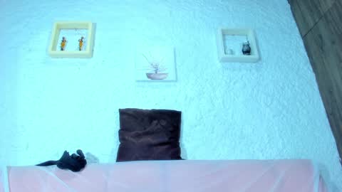 Emily online show from 02-05-25, 12:06