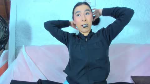 Emily online show from 03-01-25, 12:01