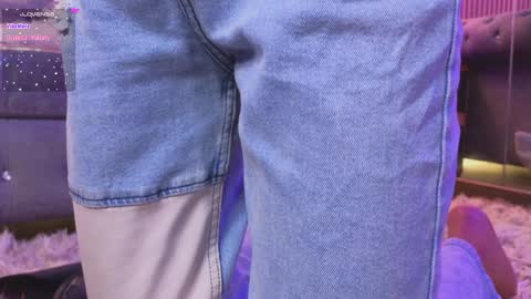 Snapshot of emiiscoot_1 chatting on 12-16-24, 07:21 Emily online show from 12-16-24, 07:21