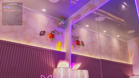 Snapshot of emiiscoot_1 chatting on 12-19-24, 04:46 Emily online show from 12-19-24, 04:46