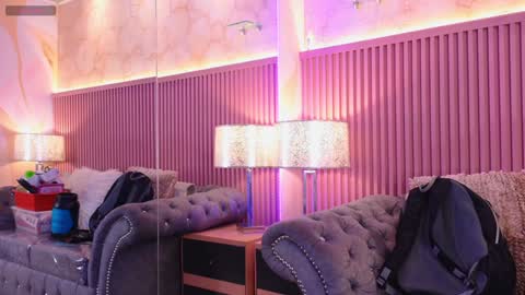 Snapshot of emiiscoot_1 chatting on 01-13-25, 12:35 Emily online show from 01-13-25, 12:35