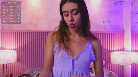 Snapshot of emiiscoot_1 chatting on 01-16-25, 06:48 Emily online show from 01-16-25, 06:48