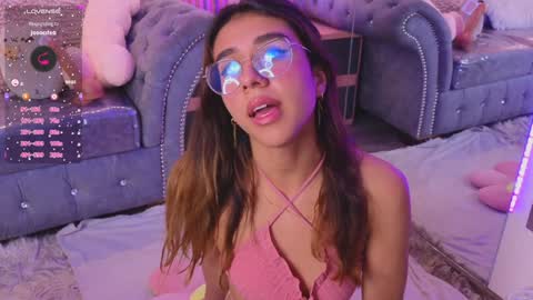 Snapshot of emiiscoot_1 chatting on 01-17-25, 04:04 Emily online show from 01-17-25, 04:04