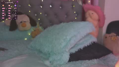 Snapshot of emiiscoot_1 chatting on 01-30-25, 04:34 Emily online show from 01-30-25, 04:34