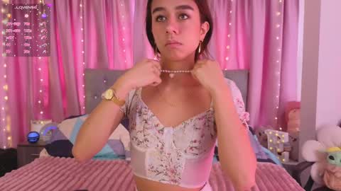 Snapshot of emiiscoot_1 chatting on 03-01-25, 01:40 Emily online show from 03-01-25, 01:40