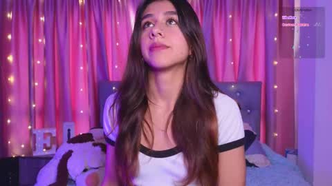 Snapshot of emiiscoot_1 chatting on 09-10-25, 08:53 Emily online show from 09-10-25, 08:53