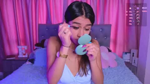 Snapshot of emiiscoot_1 chatting on 10-03-25, 03:20 Emily online show from 10-03-25, 03:20