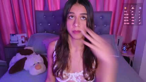 Snapshot of emiiscoot_1 chatting on 10-21-25, 02:18 Emily online show from 10-21-25, 02:18