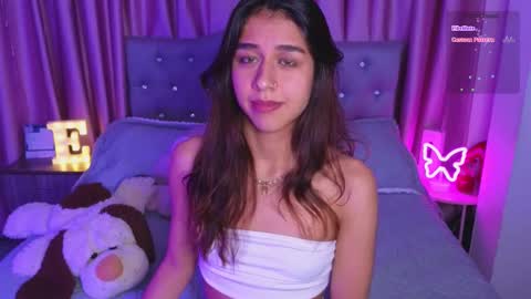 Snapshot of emiiscoot_1 chatting on 10-29-25, 10:44 Emily online show from 10-29-25, 10:44