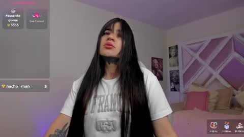 emilayton_ online show from 09-16-25, 07:37