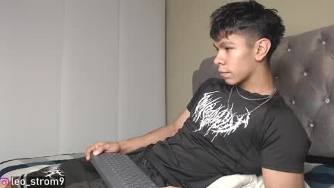 emile_239 online show from 12-19-24, 04:56
