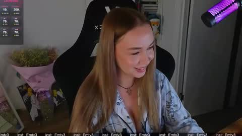 Snapshot of emili1_bc chatting on 11-28-25, 02:09 Emili online show from 11-28-25, 02:09