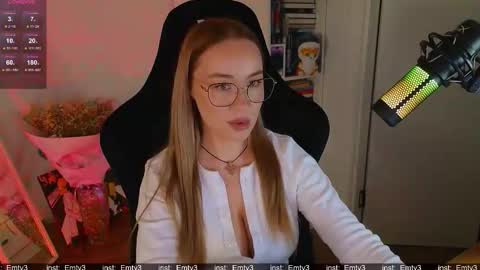 Snapshot of emili1_bc chatting on 12-02-25, 12:54 Emili online show from 12-02-25, 12:54