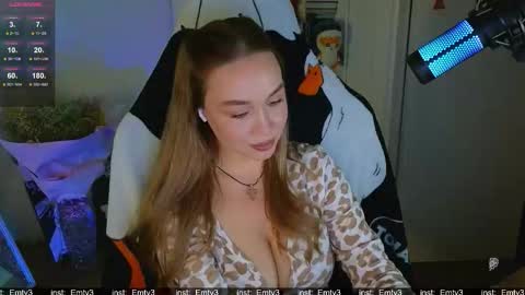 Snapshot of emili1_bc chatting on 12-15-25, 02:32 Emili online show from 12-15-25, 02:32