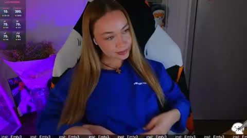 Snapshot of emili1_bc chatting on 01-15-26, 12:21 Emili online show from 01-15-26, 12:21