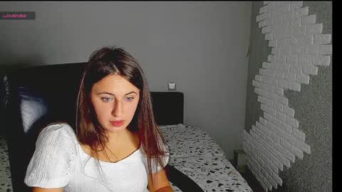 emili77777 online show from 09-16-25, 06:58