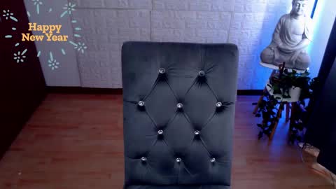 Snapshot of emili_evans_ chatting on 12-31-24, 08:02 POWERFULL GODDESS EMILI online show from 12-31-24, 08:02