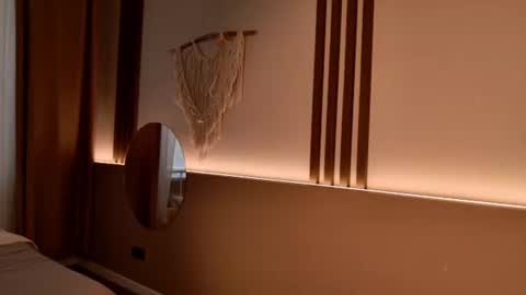 Snapshot of emilia_dream chatting on 06-10-26, 05:12 emilia_dream online show from 06-10-26, 05:12