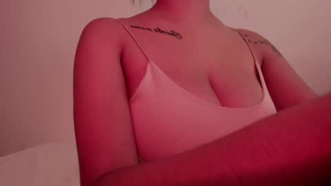 Emilia Big Boobs online show from 01-23-25, 08:35