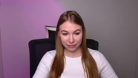 Emilia online show from 02-04-25, 09:17