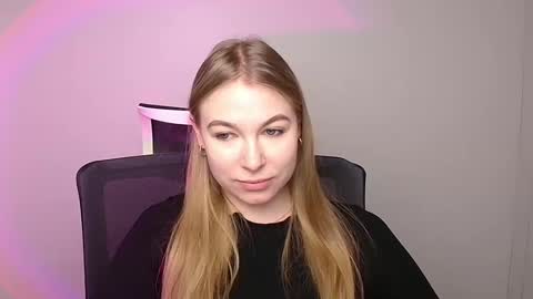 Emilia online show from 02-07-25, 09:05