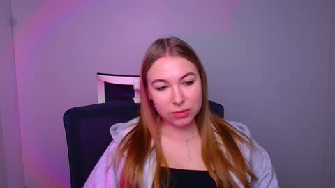 Emilia online show from 02-10-25, 09:14