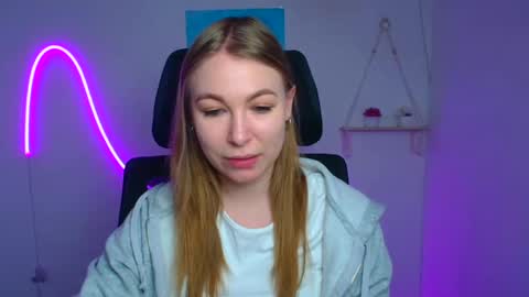 Emilia online show from 02-23-26, 12:24