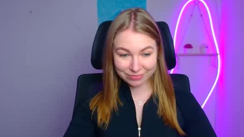 Emilia online show from 03-24-26, 12:21