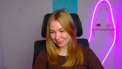 Emilia online show from 04-02-26, 11:41