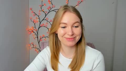 Emilia online show from 04-13-26, 05:46