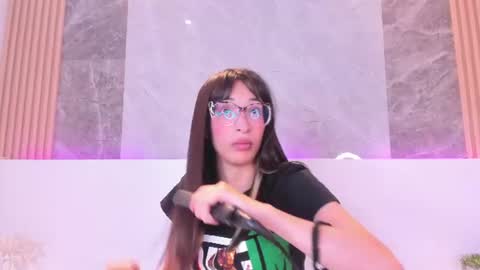 emiliabell_ online show from 07-03-26, 01:06