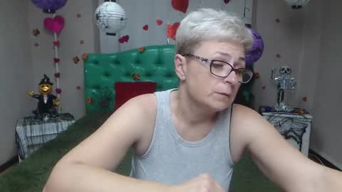 EmiliaGree online show from 10-29-25, 06:09