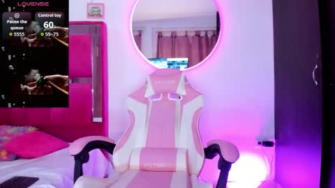 Snapshot of emilianaa_sweet chatting on 03-16-26, 04:11 emiliana online show from 03-16-26, 04:11