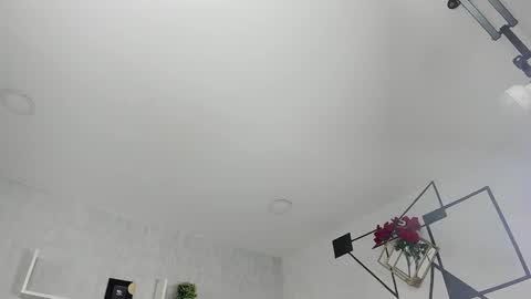 Snapshot of emiliarose_ chatting on 09-22-25, 09:39 EmiliaRose online show from 09-22-25, 09:39