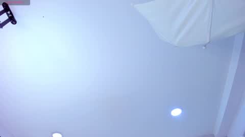 Snapshot of emiliarose_ chatting on 10-26-25, 08:26 EmiliaRose online show from 10-26-25, 08:26