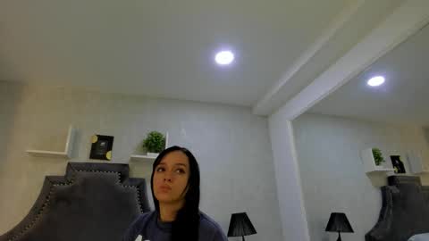 Snapshot of emiliarose_ chatting on 11-01-25, 08:33 EmiliaRose online show from 11-01-25, 08:33
