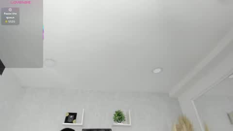 EmiliaRose online show from 04-27-26, 09:24