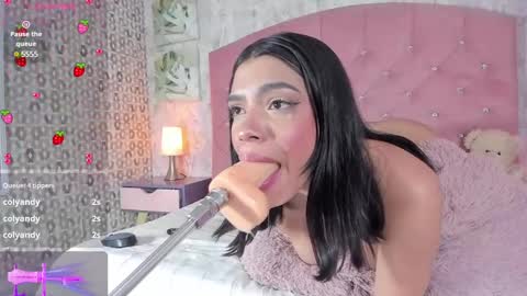 Emilie James online show from 02-08-25, 08:10